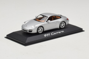 Porsche 911 997 Carrera Silver Metallic Minichamps 1:43 WAP02001218 Metall - pilt 2/5