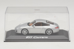 Porsche 911 997 Carrera Silver Metallic Minichamps 1:43 WAP02001218 Metall - pilt 4/5