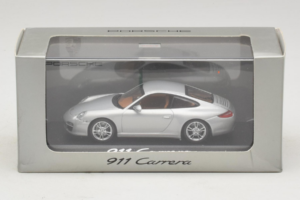 Porsche 911 997 Carrera Silver Metallic Minichamps 1:43 WAP02001218 Metall - pilt 5/5
