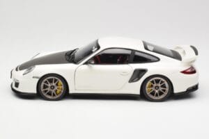 Porsche 911 997 GT2 RS Valge Minichamps 1:18 100069400 Metall - pilt 4/8