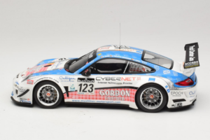 Porsche 911 997 GT3 R #123 Muhlner Motorsport E. Fumal / E. Thiry 24 Hours of Spa 2011 Minichamps 1:18 151118923 Metall - pilt 3/6