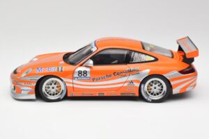 Porsche 911 997 GT3 R #88 Porsche Consulting 2005 AUTOart 1:18 77821 Metall - pilt 4/8
