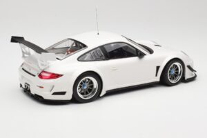 Porsche 911 997 GT3 R Street Valge Minichamps 1:18 151108900 Metall - pilt 2/6