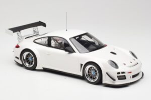 Porsche 911 997 GT3 R Street Valge Minichamps 1:18 151108900 Metall - pilt 4/6