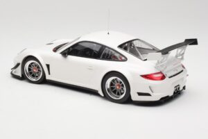 Porsche 911 997 GT3 R Street Valge Minichamps 1:18 151108900 Metall - pilt 5/6