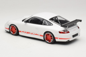 Porsche 911 996 GT3 RS Valge Punane Triip Minichamps 1:18 155062020 Metall - pilt 5/6