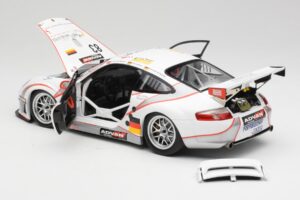Porsche 911 997 GT3 RSR #83 Team Seikel L. Nielsen / M. Ehret / D. Farnbacher 24 Hours of Le Mans 2006 Minichamps 1:18 100066 - pilt 5/8