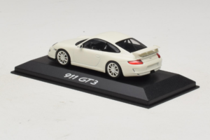 Porsche 911 997 GT3 Valge Minichamps 1:43 WAP02012016 Metall - pilt 3/5