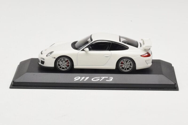 Porsche 911 997 GT3 Valge Minichamps 1:43 WAP0202080C Metall