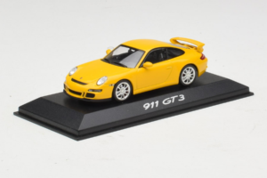 Porsche 911 997 GT3 Kollane Minichamps 1:43 WAP02012116 Metall - pilt 2/4