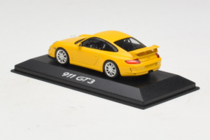 Porsche 911 997 GT3 Kollane Minichamps 1:43 WAP02012116 Metall - pilt 3/4
