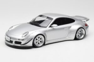 Porsche 911 997 RWB Abu Dhabi IXO 1:18 18CMC166 Metall