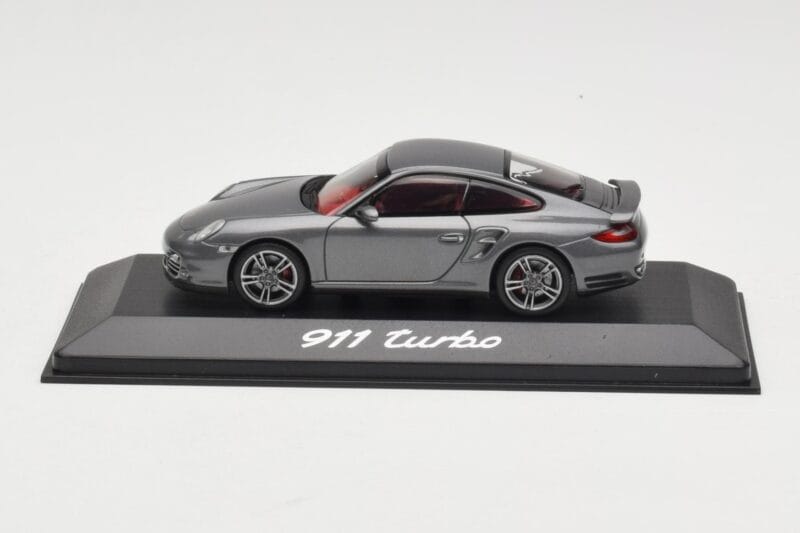 Porsche 911 997 Turbo Anthracite Grey Minichamps 1:43 Porsche 911 997 Turbo Anthracite Grey Minichamps 1:43 WAP0200010A Metall