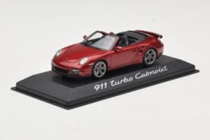 Porsche 911 997 Turbo Kabriolett Punane Minichamps 1:43 WAP0200130A Metall - pilt 2/4