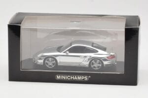 Porsche 911 997 Turbo Chrome Silver Minichamps 1:43 WAP02060816-R Metall - pilt 5/5