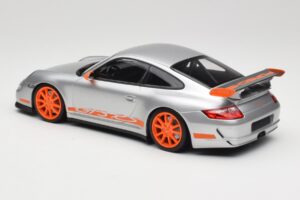 Porsche 911 997.1 GT3 RS Hõbedane Oranžide Velgedega Minichamps 1:18 155062120 Metall - pilt 5/6