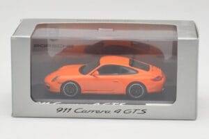 Porsche 911 997.2 Carrera 4 GTS Oranž Minichamps 1:43 WAP0201140C Metall - pilt 4/4