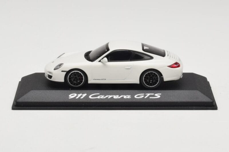 Porsche 911 997.2 Carrera GTS Valge Minichamps 1:43 Porsche 911 997.2 Carrera GTS Valge Minichamps 1:43 WAP0200200B Metall