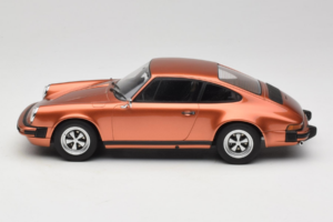 Porsche 911 G-Series Carrera 2.7 Roosteoranz GT Spirit 1:18 GT011CS Vaik - pilt 3/6
