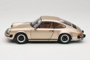 Porsche 911 Carrera 3.2 Pronks Solido 1:18 S1802602 Metall - pilt 4/8