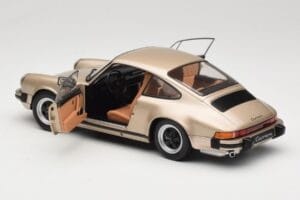 Porsche 911 Carrera 3.2 Pronks Solido 1:18 S1802602 Metall - pilt 5/8