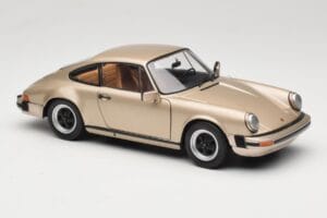 Porsche 911 Carrera 3.2 Pronks Solido 1:18 S1802602 Metall - pilt 6/8