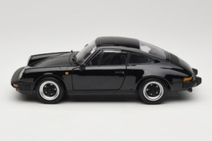 Porsche 911 Carrera 3.2 Must Minichamps 1:18 100063060-R1 Metall - pilt 4/8