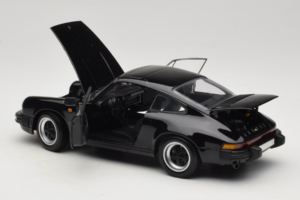 Porsche 911 Carrera 3.2 Must Minichamps 1:18 100063060-R1 Metall - pilt 5/8