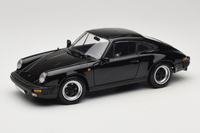 Porsche 911 Carrera 3.2 Must Minichamps 1:18 100063060-R1 Metall
