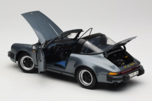 Porsche 911 SC Hõbedane Minichamps 1:18 100063060 Metall - pilt 5/8