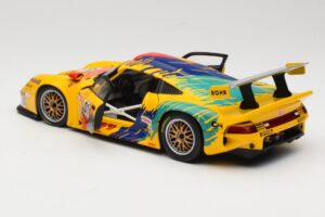 Porsche 911 GT1 #1 D. Rohr / R. Pilgrim / A. McNish 1997 UT Models 1:18 39724 Metall - pilt 5/8