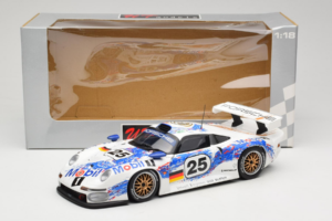 Porsche 911 GT1 #25 H. Stuck / T. Boutsen / B. Wollek 24 Hours of Le Mans 1996 UT Models 1:18 180966625 Metall - pilt 8/8
