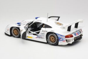 Porsche 911 GT1 #6 T. Boutsen / H-J. Stuck 1997 UT Models 1:18 39720 Metall - pilt 5/8