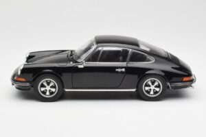 Porsche 911 S Must Schuco 1:18 450047200 Metall - pilt 4/8