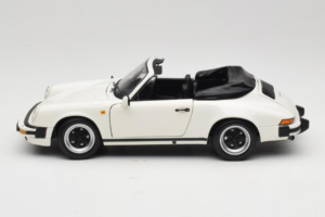 Porsche 911 SC Kabriolett Valge Minichamps 1:18 100063031 Metall - pilt 4/8
