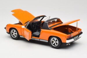 Porsche 914/6 Oranž Revell 1:18 08864 Metall - pilt 5/8