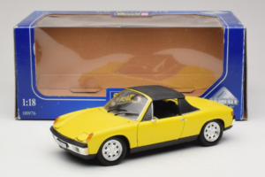 Porsche 914 Kollane Revell 1:18 8976 Metall - pilt 8/8
