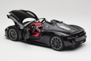 Porsche 918 Spyder Basalt Must Metallik Minichamps 1:18 110062431 Metall - pilt 5/8
