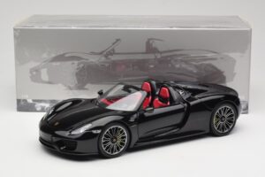 Porsche 918 Spyder Basalt Must Metallik Minichamps 1:18 110062431 Metall - pilt 8/8