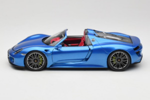 Porsche 918 Spyder Blue Metallic Minichamps 1:18 110062432 Metall - pilt 4/8