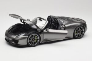 Porsche 918 Spyder Liquid Metal Hõbe Minichamps 1:18 110062430 Metall - pilt 2/8