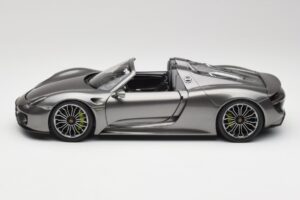 Porsche 918 Spyder Liquid Metal Hõbe Minichamps 1:18 110062430 Metall - pilt 4/8
