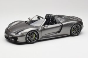 Porsche 918 Spyder Liquid Metal Hõbe Minichamps 1:18 110062430 Metall