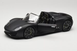 Porsche 918 Spyder Matte Black Minichamps 1:18 110060031 Metall - pilt 2/8