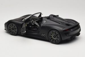 Porsche 918 Spyder Matte Black Minichamps 1:18 110060031 Metall - pilt 5/8