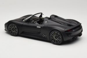Porsche 918 Spyder Matte Black Minichamps 1:18 110060031 Metall - pilt 7/8