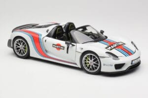 Porsche 918 Spyder Weissach Package Martini Minichamps 1:18 110062440 Metall - pilt 6/8