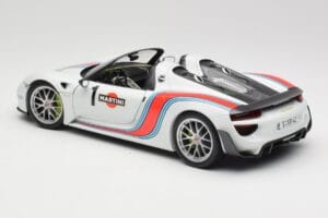 Porsche 918 Spyder Weissach Package Martini Minichamps 1:18 110062440 Metall - pilt 7/8