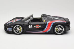Porsche 918 Spyder Weissach Package Matt Black With Martini Stripes Minichamps 1:18 110062445 Metall - pilt 4/8