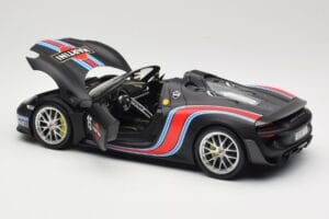 Porsche 918 Spyder Weissach Package Matt Black With Martini Stripes Minichamps 1:18 110062445 Metall - pilt 5/8